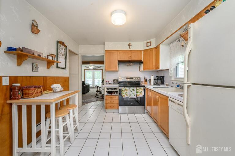 Photo 8 of 405 Magnolia Road, Mount Laurel NJ 08054, Mount Laurel, NJ