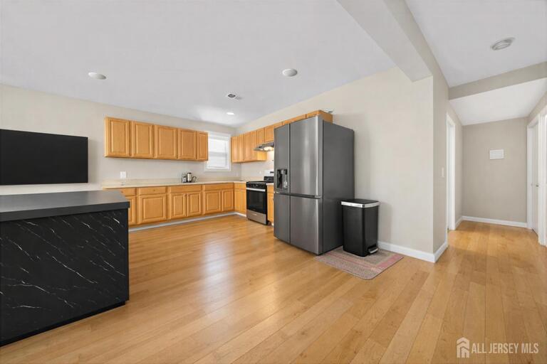 Photo 9 of 421-423 Magie Avenue, Elizabeth NJ 07208, Elizabeth, NJ