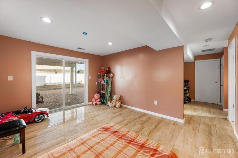 Photo 11 of 200 Rosewood Lane, Port Reading NJ 07064, Port Reading, NJ