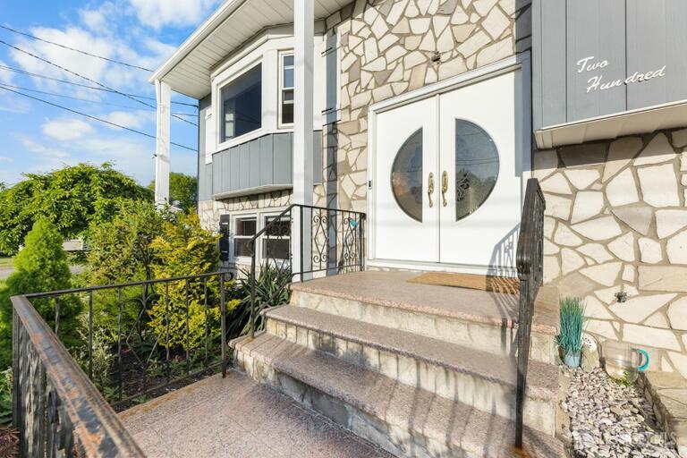 Photo 28 of 200 Rosewood Lane, Port Reading NJ 07064, Port Reading, NJ