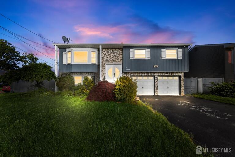 Photo 2 of 200 Rosewood Lane, Port Reading NJ 07064, Port Reading, NJ