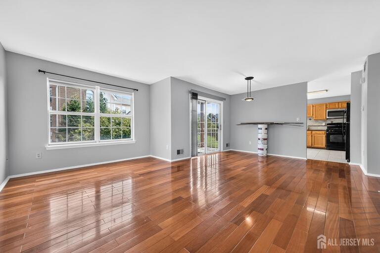 Photo 2 of 216 Copeley Way, North Brunswick NJ 08902, North Brunswick, NJ