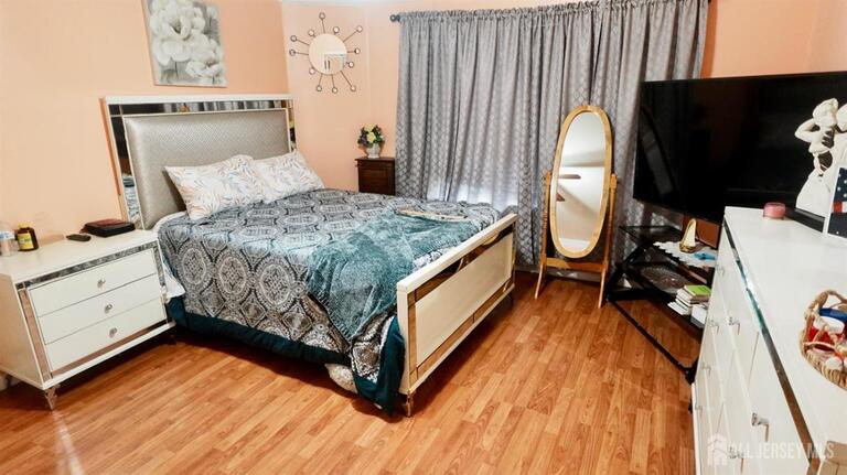 Photo 21 of 402 Holly Drive, Perth Amboy NJ 08861, Perth Amboy, NJ