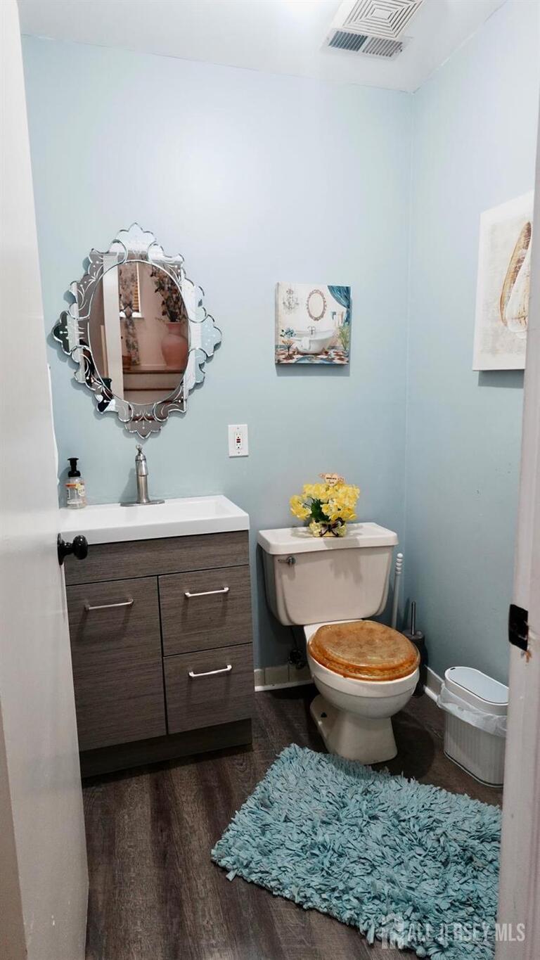 Photo 20 of 402 Holly Drive, Perth Amboy NJ 08861, Perth Amboy, NJ