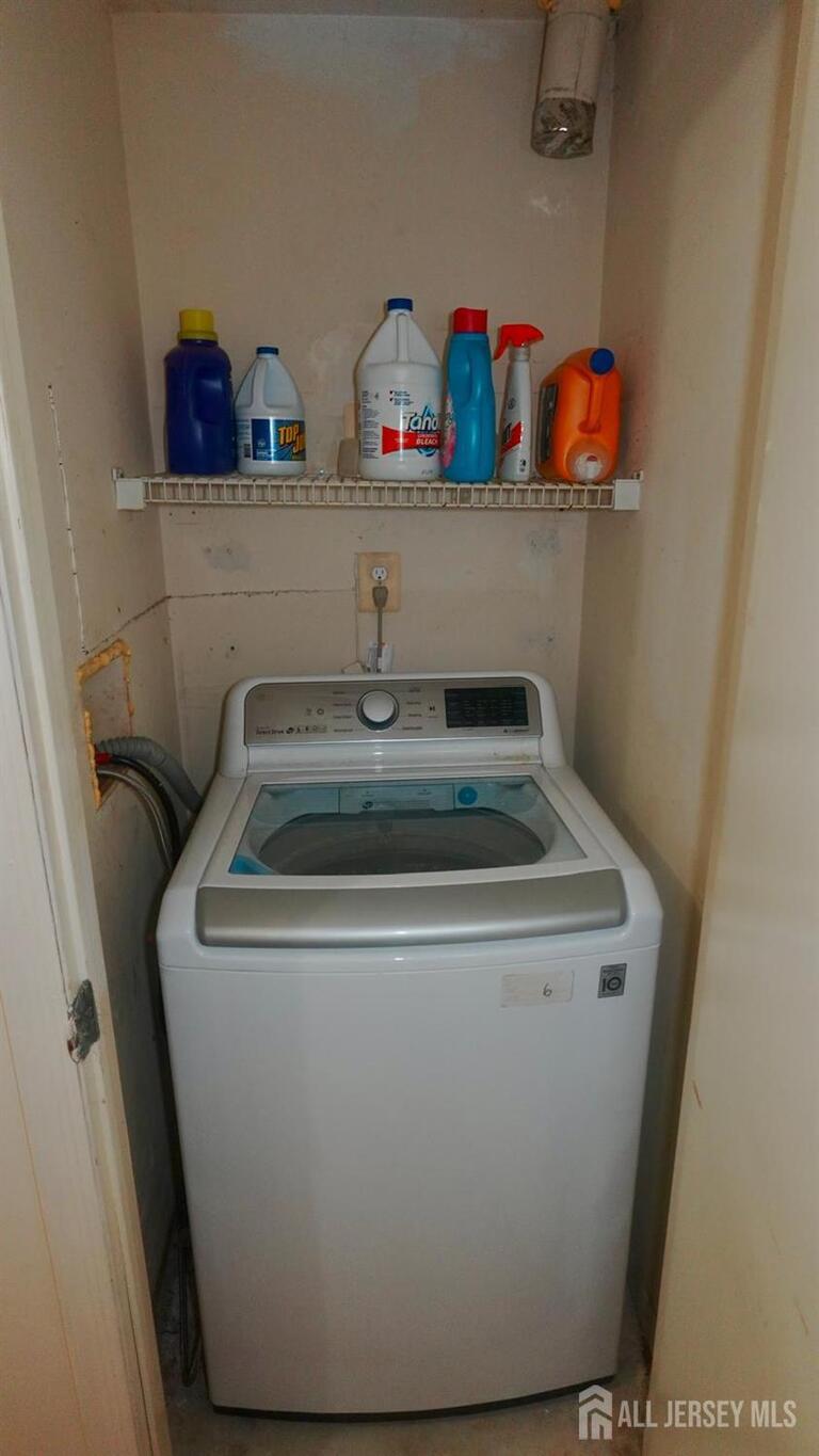 Photo 8 of 402 Holly Drive, Perth Amboy NJ 08861, Perth Amboy, NJ