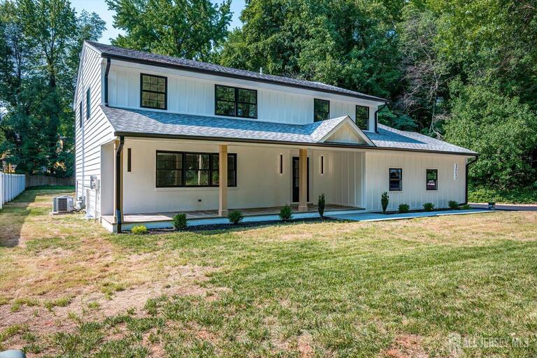 Photo 8 of 300 E Chestnut Avenue E, Metuchen NJ 08840, Metuchen, NJ