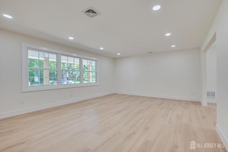 Photo 26 of 300 E Chestnut Avenue E, Metuchen NJ 08840, Metuchen, NJ