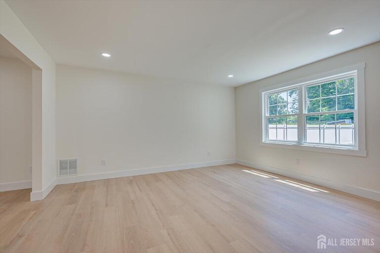 Photo 31 of 300 E Chestnut Avenue E, Metuchen NJ 08840, Metuchen, NJ