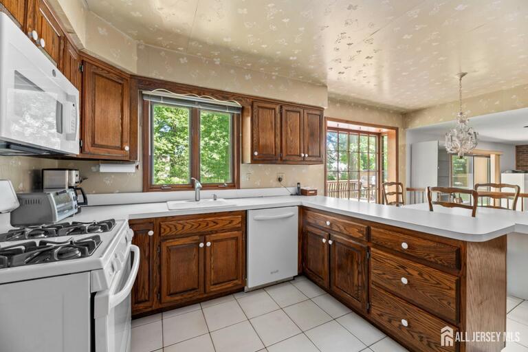 Photo 13 of 11 Aspen Circle, Edison NJ 08820, Edison, NJ