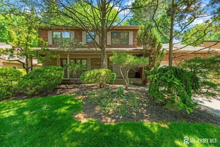 Photo 2 of 11 Aspen Circle, Edison NJ 08820, Edison, NJ