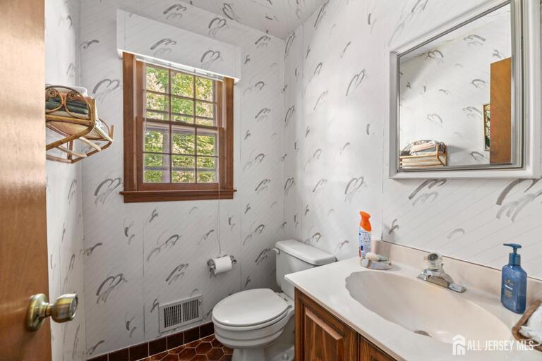 Photo 19 of 11 Aspen Circle, Edison NJ 08820, Edison, NJ