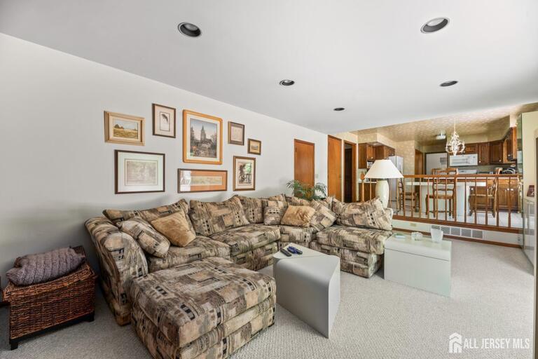 Photo 17 of 11 Aspen Circle, Edison NJ 08820, Edison, NJ