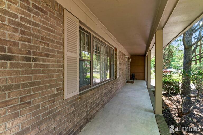 Photo 4 of 11 Aspen Circle, Edison NJ 08820, Edison, NJ