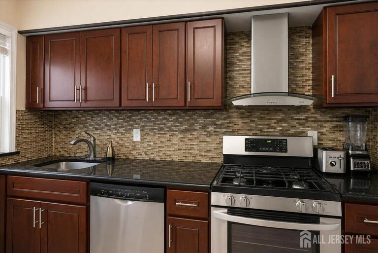 Photo 12 of 1009 Paterson Plank Road, North Bergen NJ 07047, North Bergen, NJ