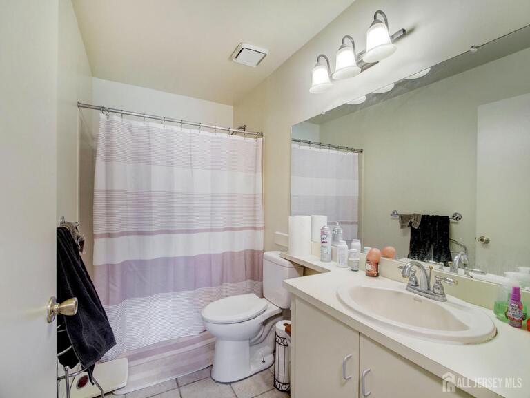 Photo 9 of 380 Lancaster Court, Piscataway NJ 08854, Piscataway, NJ
