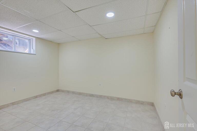 Photo 40 of 93 Riverbend Drive, North Brunswick NJ 08902, North Brunswick, NJ