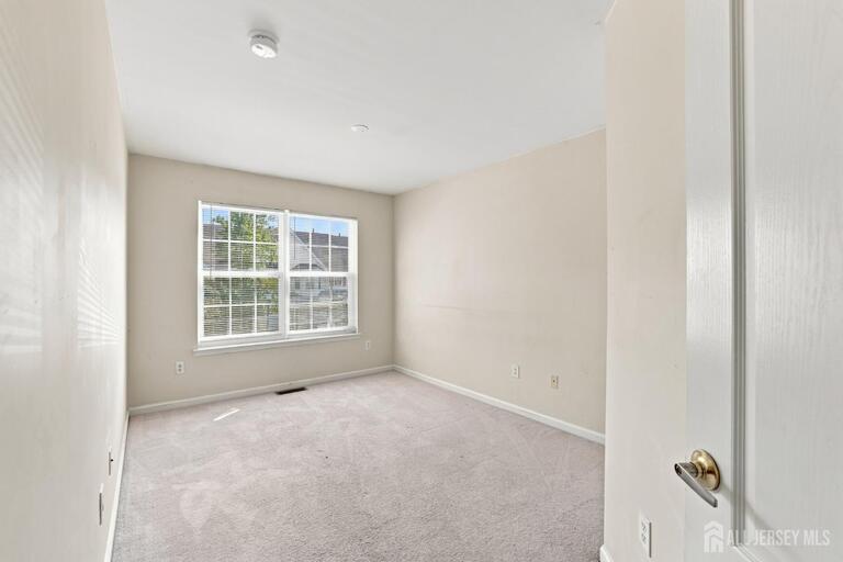 Photo 16 of 315 Birch Court, New Brunswick NJ 08901, New Brunswick, NJ