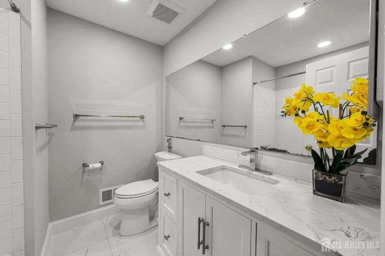 Photo 34 of 16 Lee Court # 405, Plainsboro NJ 08536, Plainsboro, NJ