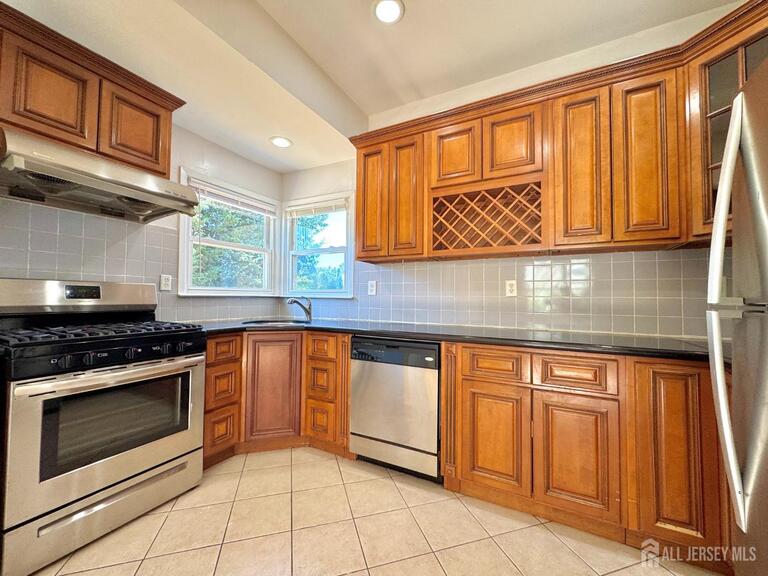 Photo 4 of 69 Mercer Street, Menlo Park Terrace NJ 08840, Menlo Park Terrace, NJ