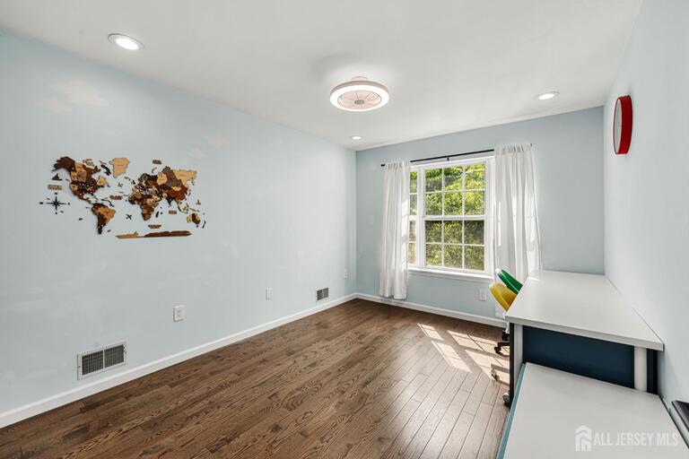 Photo 24 of 55 Lambiance Court # 3, Highland Park NJ 08904, Highland Park, NJ