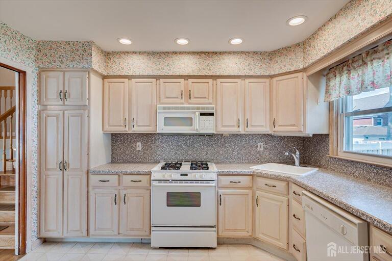 Photo 20 of 12 Dixon Drive, Woodbridge Proper NJ 07095, Woodbridge Proper, NJ