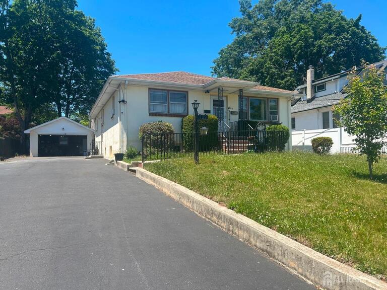 Photo 2 of 129 hampton Street, Metuchen NJ 08840, Metuchen, NJ