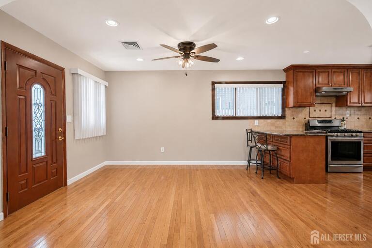 Photo 8 of 24 Winthrop Road, Edison NJ 08817, Edison, NJ