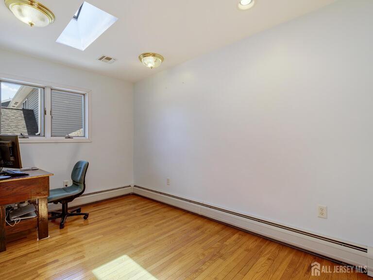 Photo 20 of 24 Winthrop Road, Edison NJ 08817, Edison, NJ