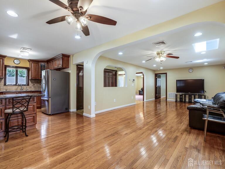 Photo 7 of 24 Winthrop Road, Edison NJ 08817, Edison, NJ