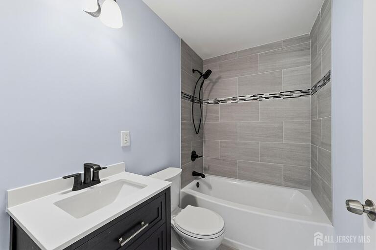 Photo 15 of 270 Alpine Way, Old Bridge NJ 08879, Old Bridge, NJ