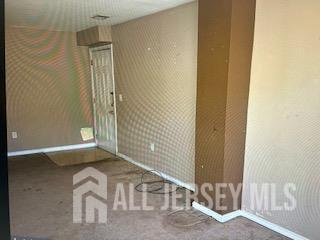 Photo 3 of 1031 Dogwood Court, New Brunswick NJ 08901, New Brunswick, NJ