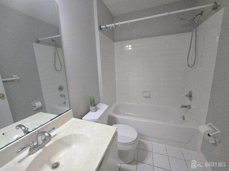 Photo 13 of 28 Inverness Drive, Edison NJ 08820, Edison, NJ