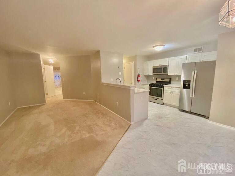 Photo 4 of 315 Plymouth Road, North Brunswick NJ 08902, North Brunswick, NJ