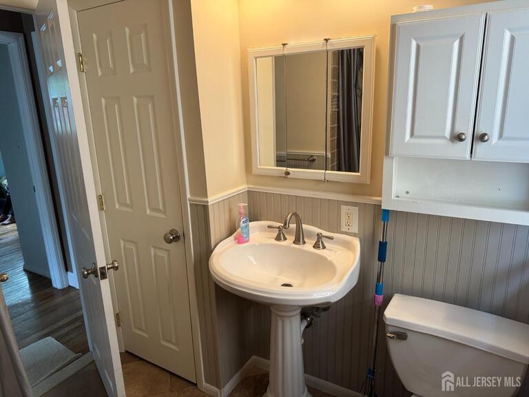 Photo 19 of 211 E Louis Place E, Iselin NJ 08830, Iselin, NJ