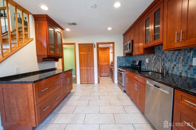 Photo 8 of 260 Westgate Drive, Edison NJ 08820, Edison, NJ
