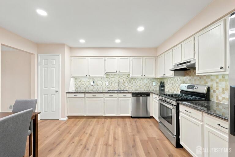 Photo 5 of 137 Redpine Loop, Old Bridge NJ 08857, Old Bridge, NJ