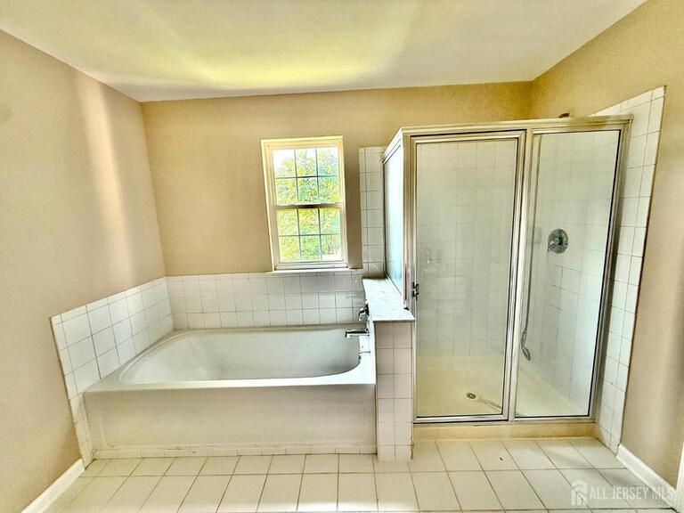 Photo 13 of 216 Alder Court, New Brunswick NJ 08901, New Brunswick, NJ