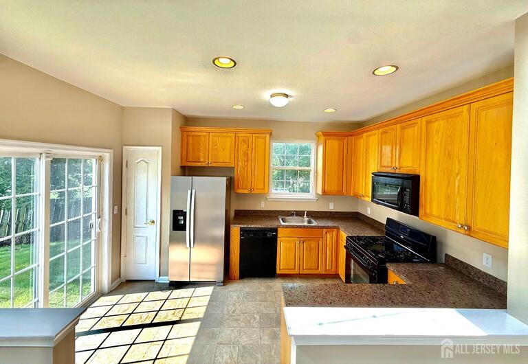 Photo 6 of 216 Alder Court, New Brunswick NJ 08901, New Brunswick, NJ