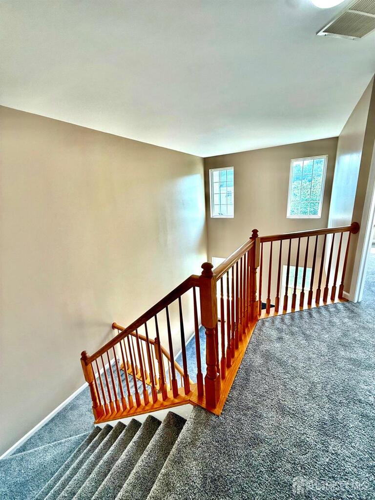 Photo 10 of 216 Alder Court, New Brunswick NJ 08901, New Brunswick, NJ
