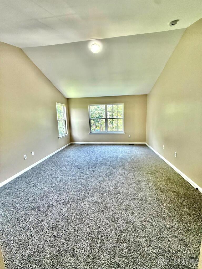 Photo 17 of 216 Alder Court, New Brunswick NJ 08901, New Brunswick, NJ