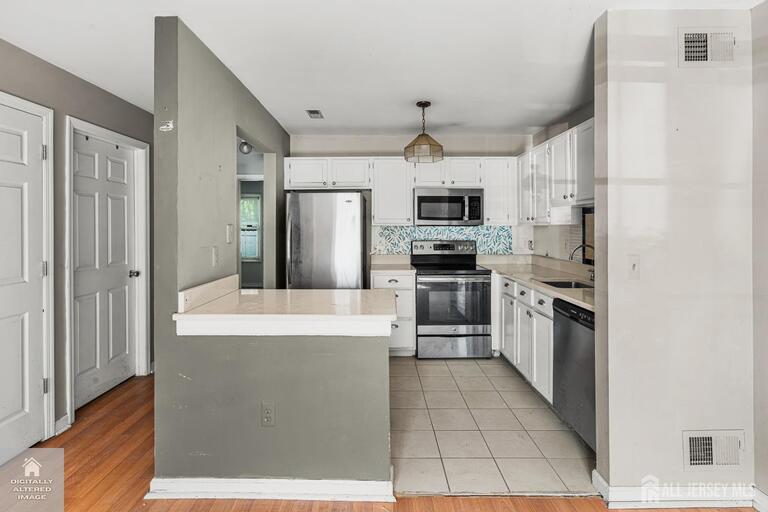 Photo 18 of 20 MULFORD Street, Roseland NJ 07068, Roseland, NJ