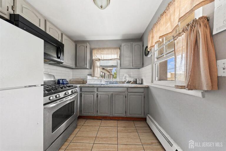 Photo 9 of 816-826 W Grand Street # 3A, Elizabeth NJ 07202, Elizabeth, NJ
