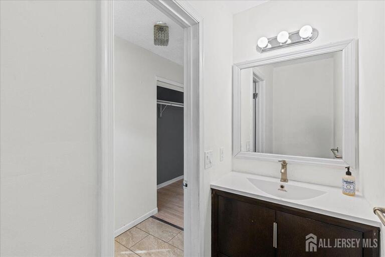 Photo 7 of 36 Albury Way, North Brunswick NJ 08902, North Brunswick, NJ
