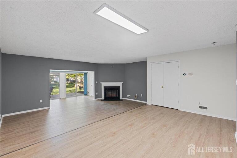Photo 9 of 36 Albury Way, North Brunswick NJ 08902, North Brunswick, NJ