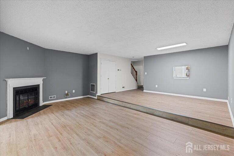 Photo 12 of 36 Albury Way, North Brunswick NJ 08902, North Brunswick, NJ