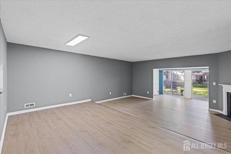 Photo 8 of 36 Albury Way, North Brunswick NJ 08902, North Brunswick, NJ