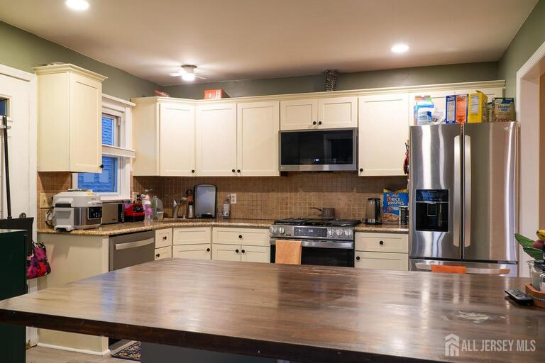 Photo 9 of 150 Farragut Avenue, Middlesex NJ 08864, Middlesex, NJ