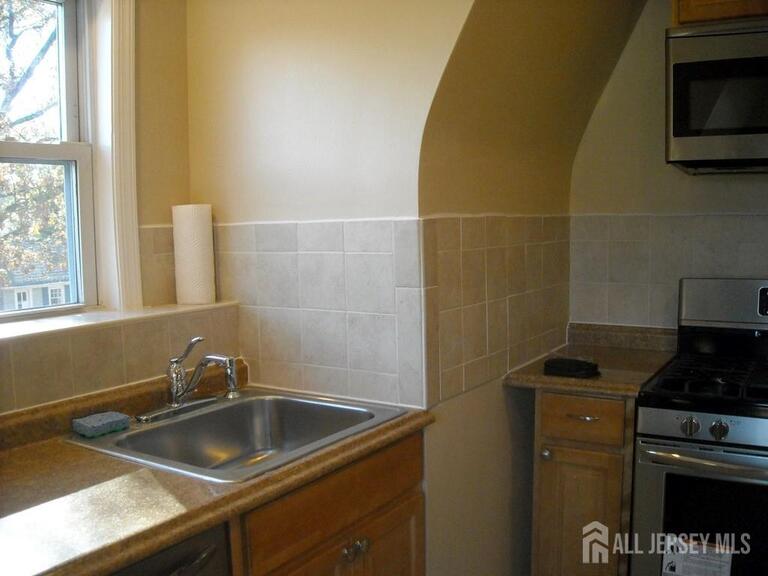 Photo 4 of 301 Penfield Place # 301, Dunellen NJ 08812, Dunellen, NJ