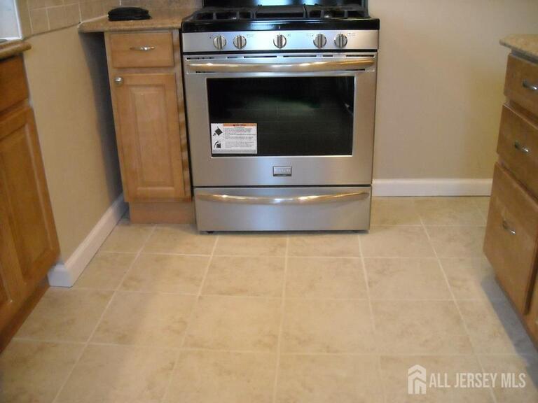 Photo 6 of 301 Penfield Place # 301, Dunellen NJ 08812, Dunellen, NJ