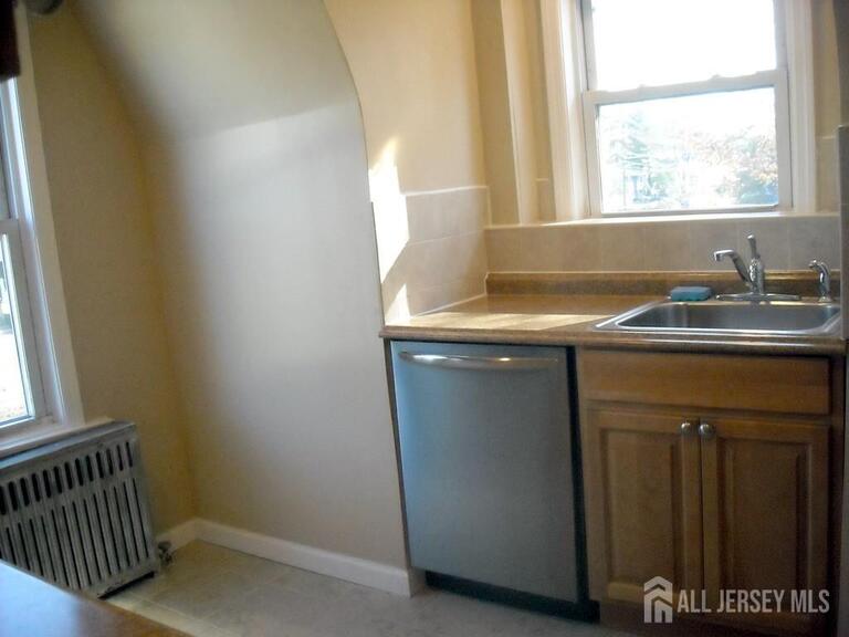 Photo 3 of 301 Penfield Place # 301, Dunellen NJ 08812, Dunellen, NJ
